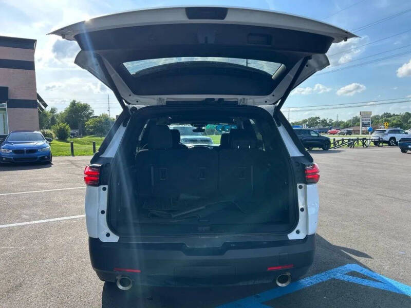 2023 Chevrolet Traverse LT Cloth