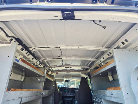 2017 Chevrolet Express 2500