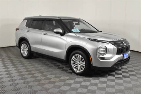 2024 Mitsubishi Outlander ES