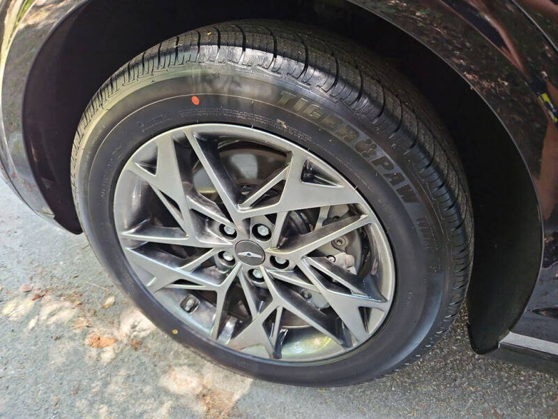 2023 Genesis GV70 2.5T Standard