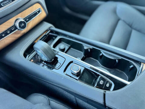 2024 Volvo XC90 B6 Plus Bright Theme 7P