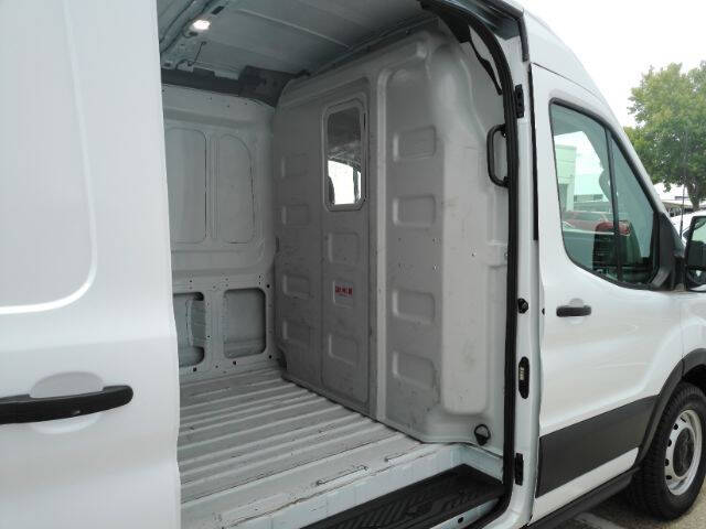 2025 Ford Transit 250