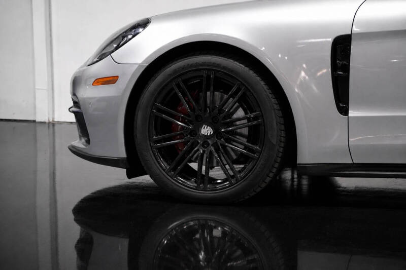 2020 Porsche Panamera 4