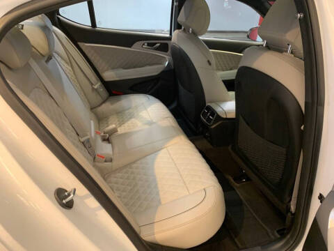 2023 Genesis G70