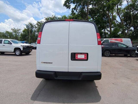 2025 Chevrolet Express 2500