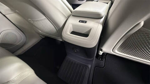 2025 Volvo XC60 T8 Ultra Dark Theme