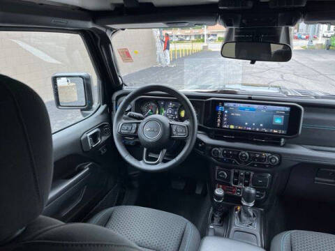 2025 Jeep Wrangler Rubicon 4xe