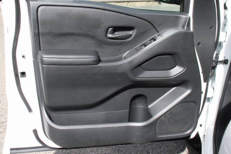 2025 Nissan Frontier S