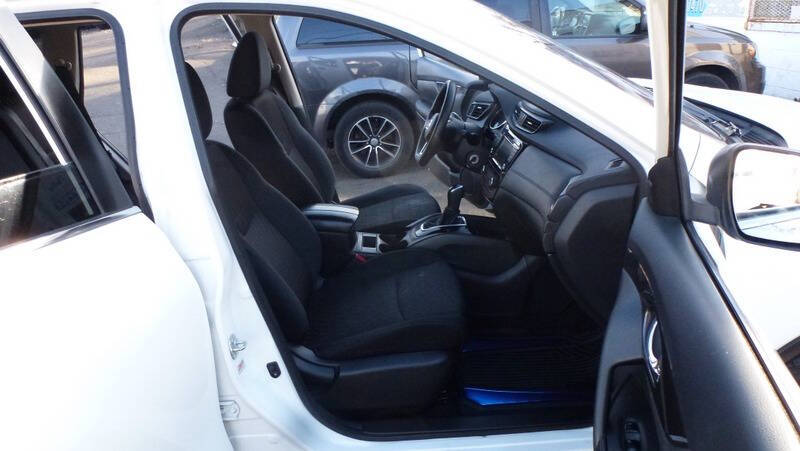 2018 Nissan Rogue SV