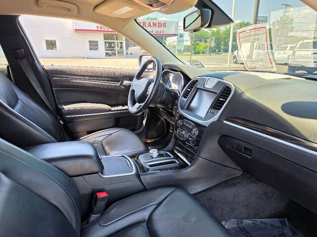 2015 Chrysler 300 Limited