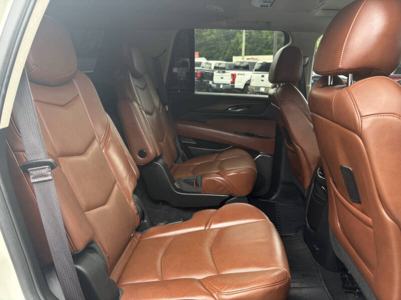 2015 Cadillac Escalade Luxury