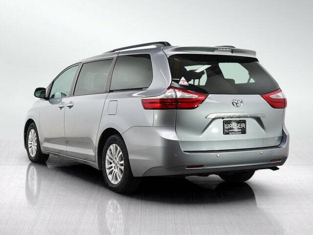 2016 Toyota Sienna