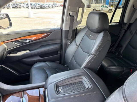 2020 Cadillac Escalade Luxury