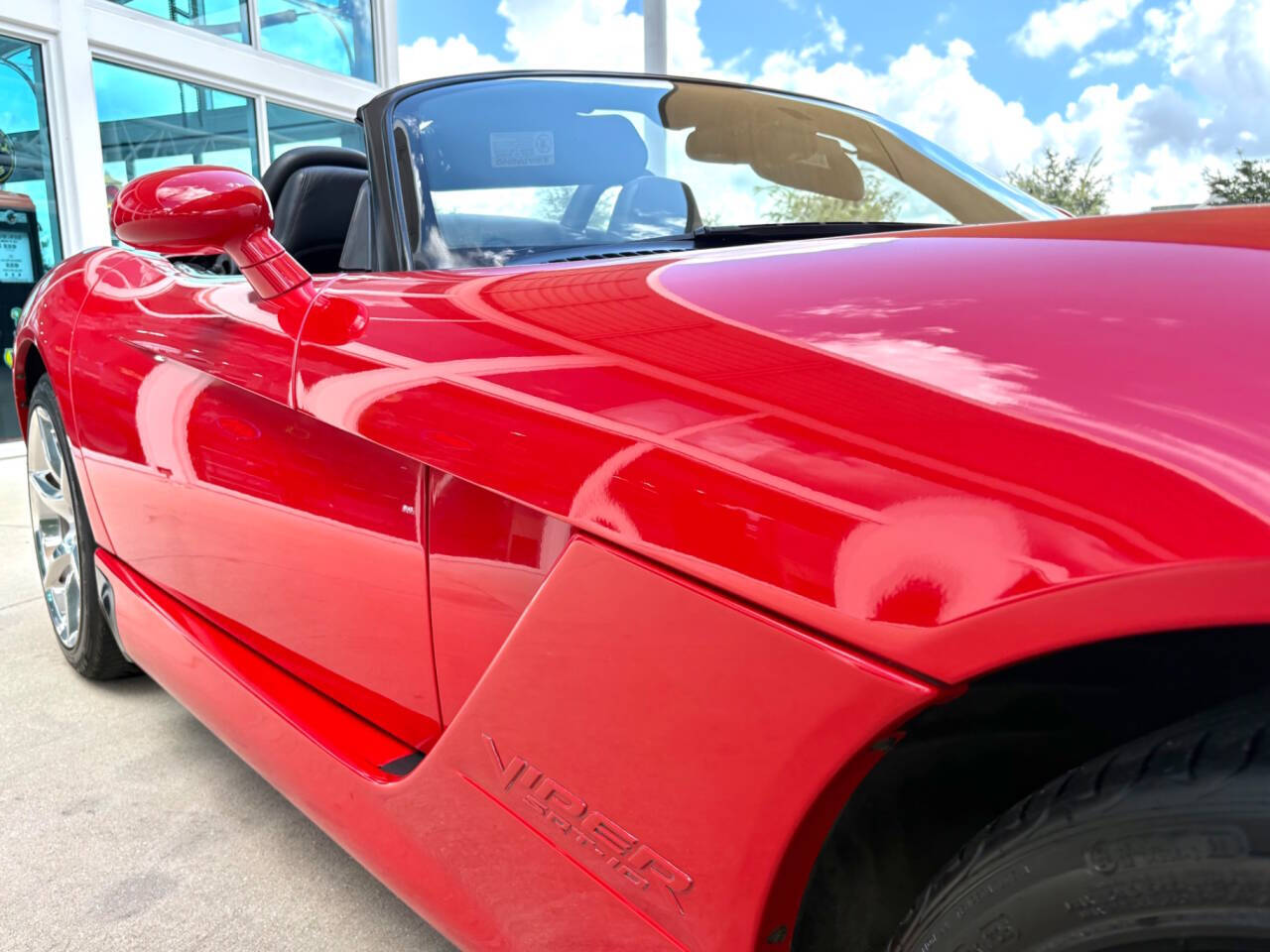2004 Dodge Viper 17