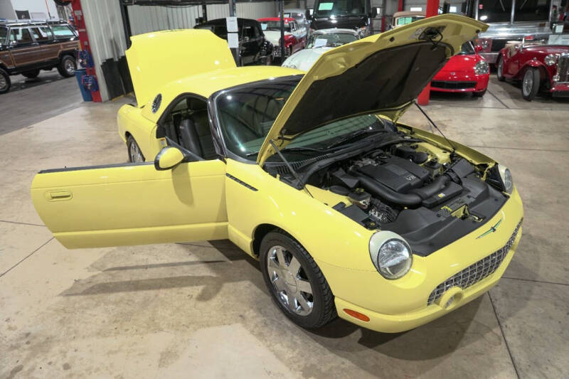 2002 Ford Thunderbird Deluxe