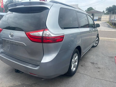 2015 Toyota Sienna