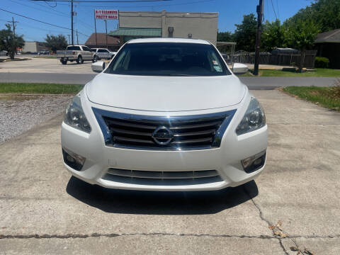 2013 Nissan Altima for sale at SW AUTO LLC in Lafayette LA