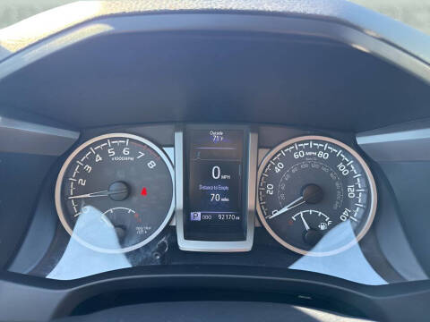 2017 Toyota Tacoma SR5 V6