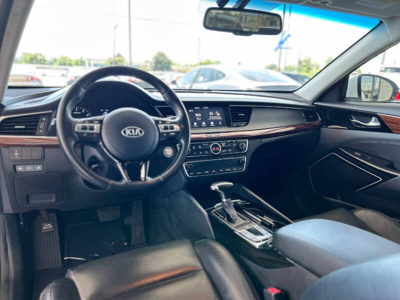 2017 Kia Cadenza Premium