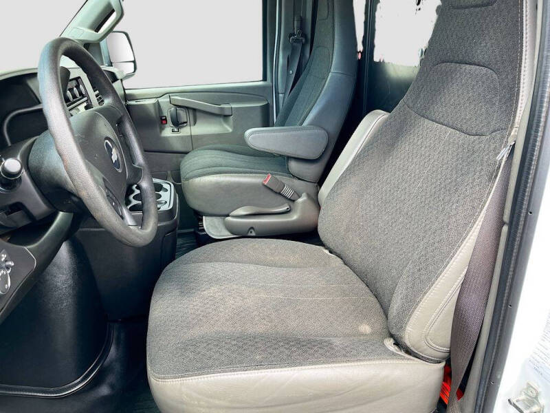 2023 Chevrolet Express 2500