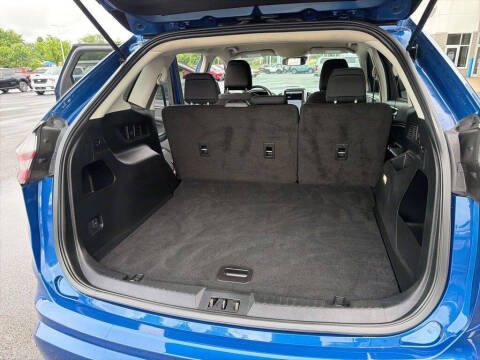 2022 Ford Edge SE