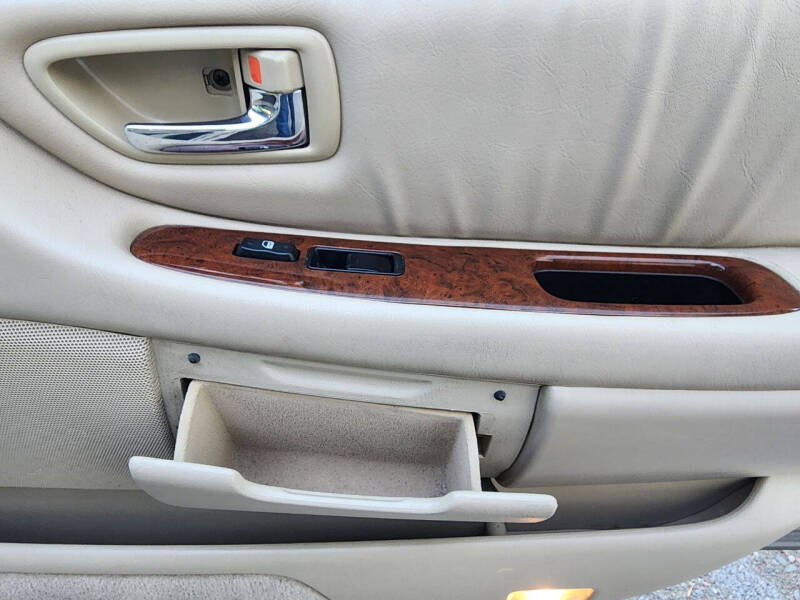 2003 Toyota Avalon XLS