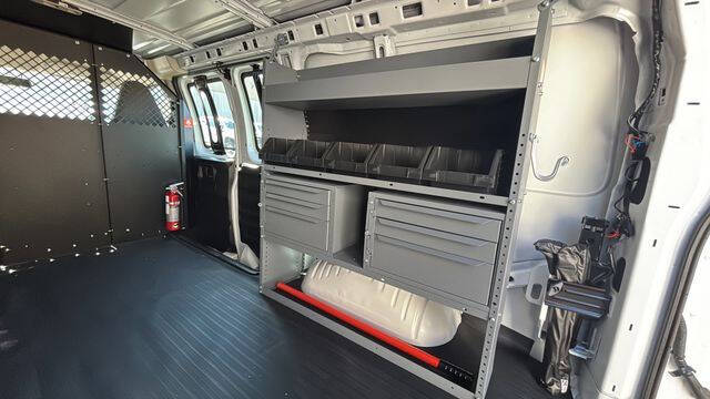 2025 Chevrolet Express 2500