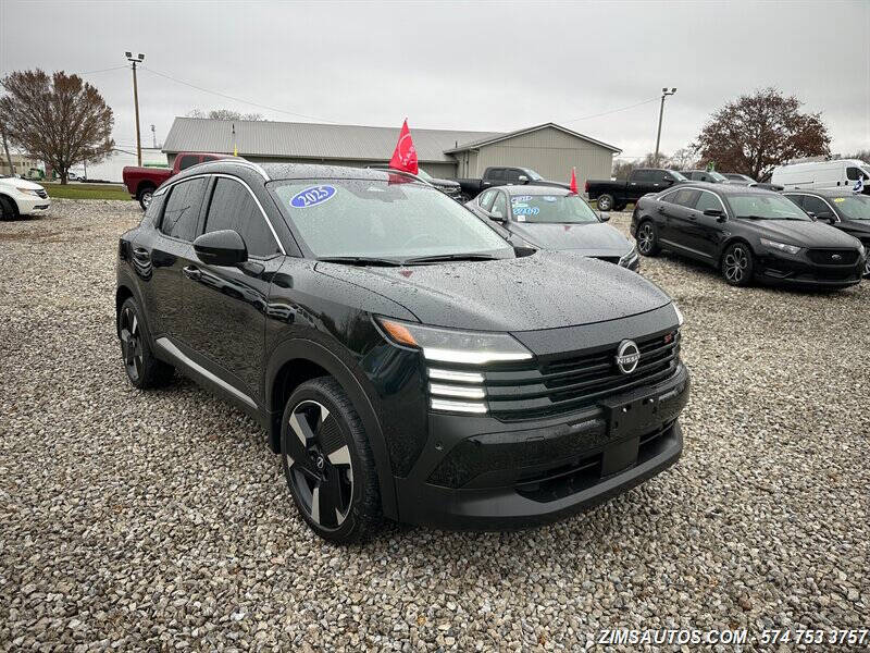 2025 Nissan Kicks SR