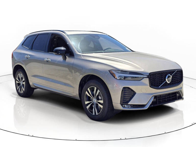 2025 Volvo XC60 B5 Core Dark Theme