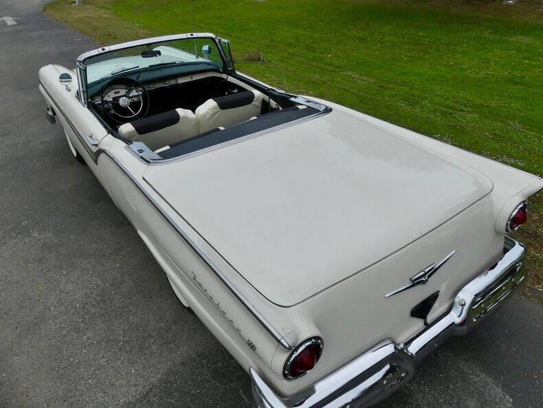 1957 Ford Fairlane