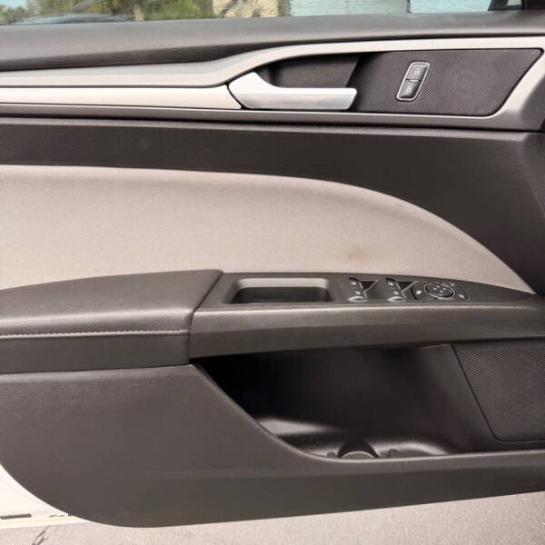 2016 Ford Fusion S