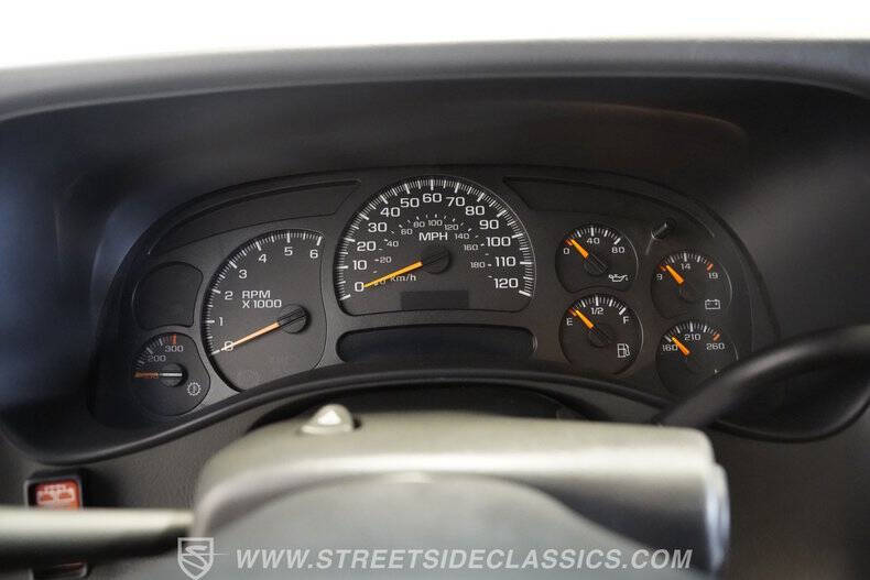 2004 Chevrolet Suburban