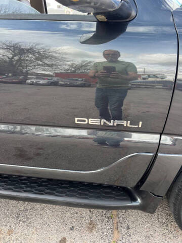 2004 GMC Yukon XL Denali