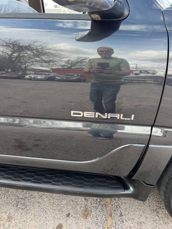 2004 GMC Yukon XL Denali