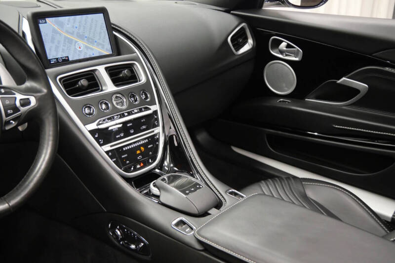 2019 Aston Martin DB11 Volante