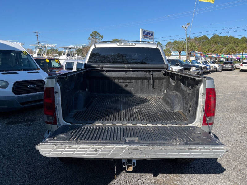 2011 GMC Sierra 1500 SLE photo 4