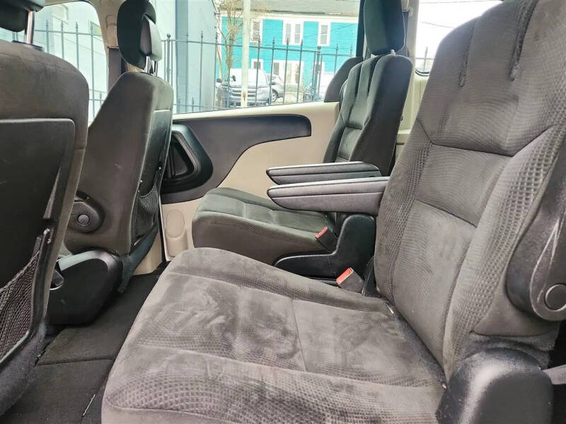 2016 Dodge Grand Caravan American Value Package