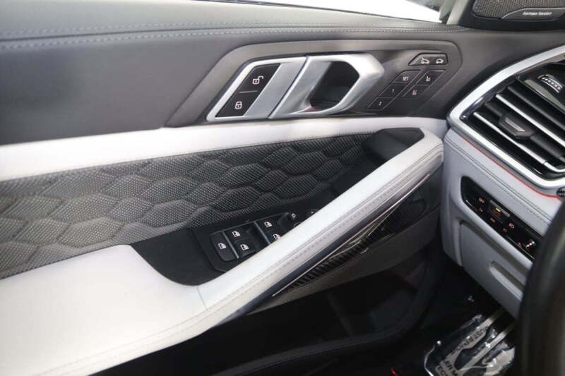 2022 BMW X6 M