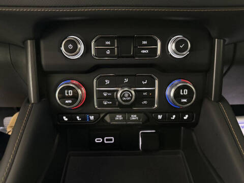 2024 GMC Yukon XL AT4