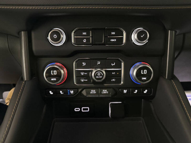 2024 GMC Yukon XL AT4