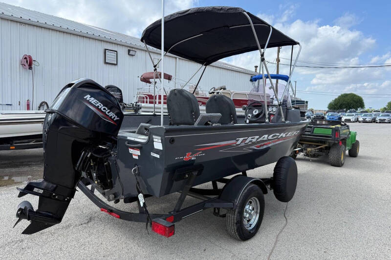 2021 Tracker Pro Guide V-16 SC