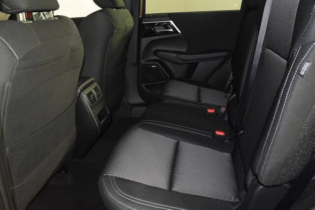 2025 Mitsubishi Outlander ES