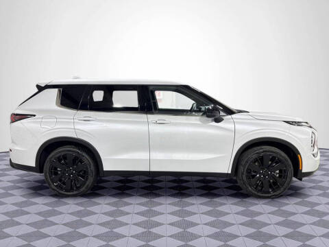 2026 Mitsubishi Outlander SE