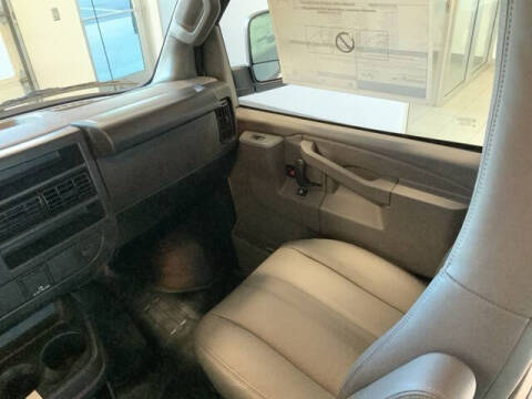 2025 Chevrolet Express 3500