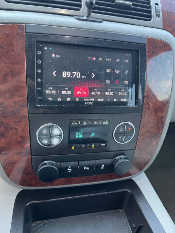 2014 Chevrolet Suburban LT