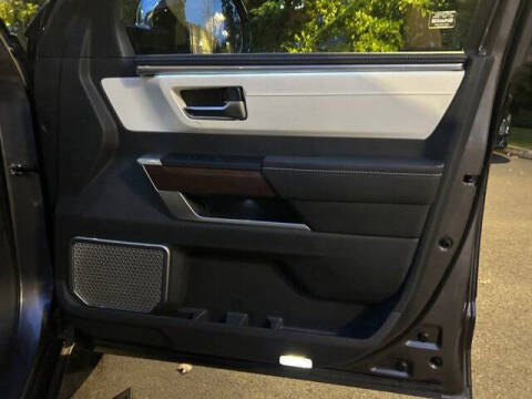 2025 Toyota Sequoia SR5