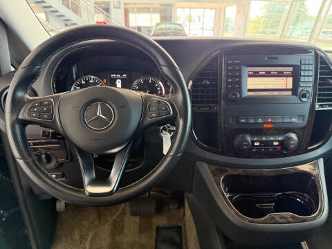 2016 Mercedes-Benz Metris Passenger