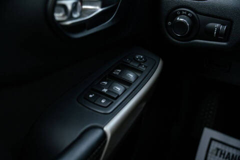 2017 Jeep Cherokee Sport