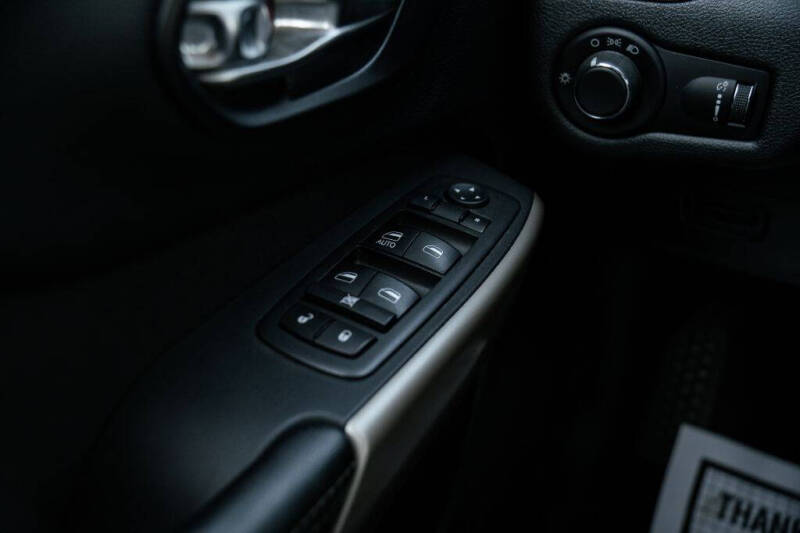 2017 Jeep Cherokee Sport