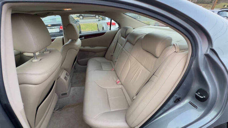 2004 Lexus ES 330